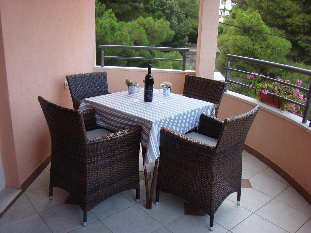 Apartments Ledic Krvavica Bagian luar foto